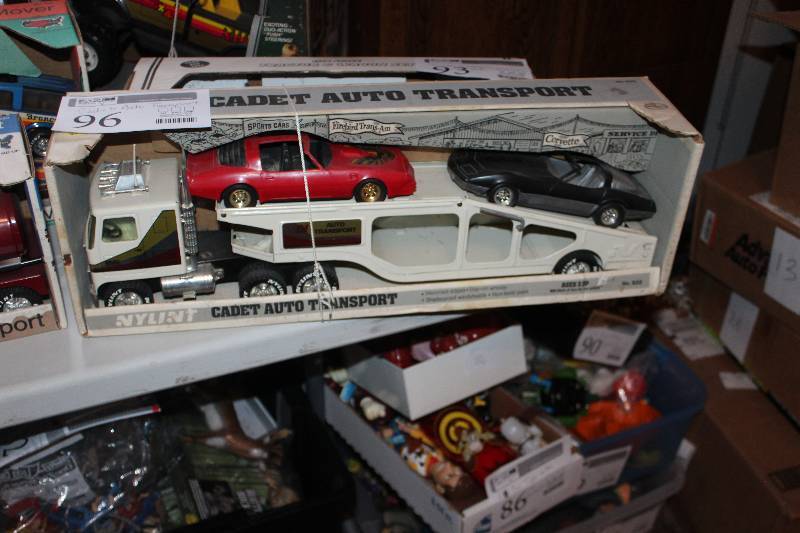lot 96 image: Nylint Cadet Auto Hauler w Cars