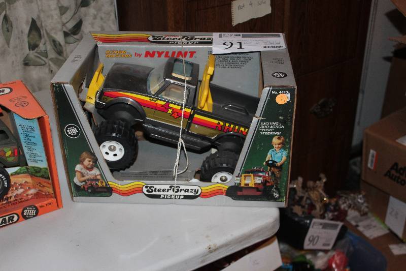 lot 91 image: Nylint 4x4 Steer Crazy Pickup Truck
