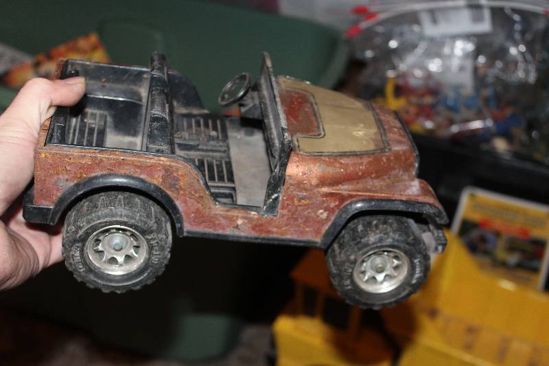 lot 119 image: Tonka Jeep 4x4