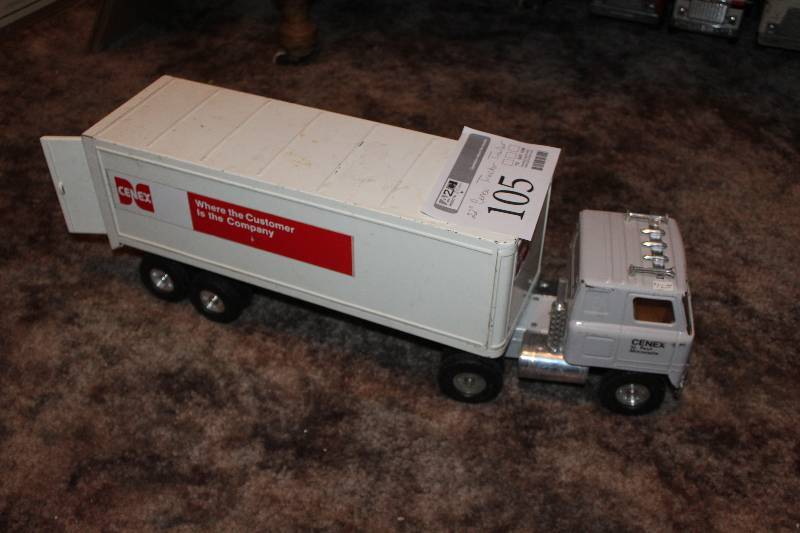 lot 105 image: Cenex 22in. Semi Tractor Trailer Set