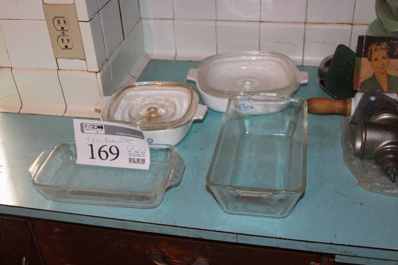 lot 169 image: Lot of (4) Glass Bakeware w Lids