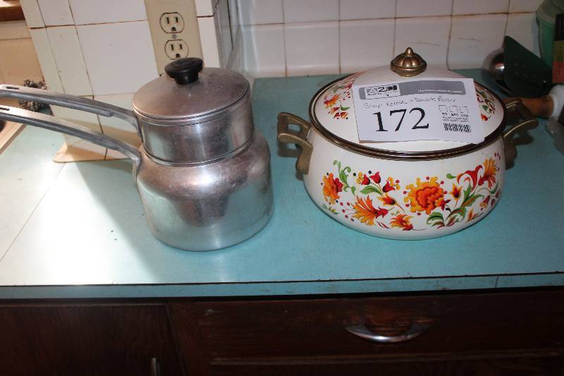 lot 172 image: Lot of (2) Kitchenware - Soup Kettle, Double Broiler