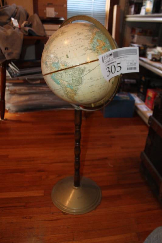 lot 305 image: Globe w Floor Stand