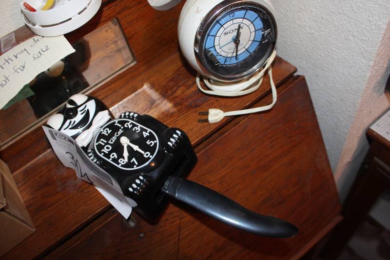 lot 304 image: Wall Clocks - Felix The Cat, Sony