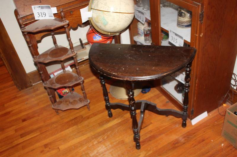 lot 319 image: Lot of (2) Wood End Tables
