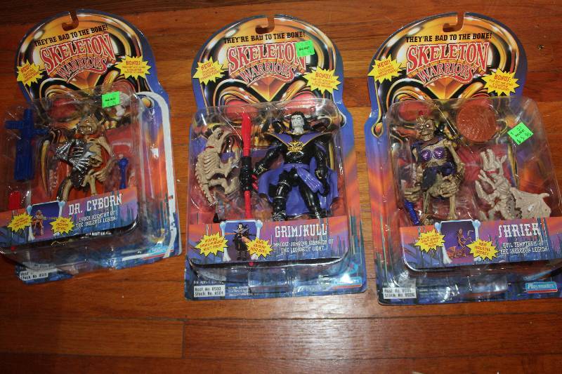 lot 416 image: Lot of (3) Skeleton Warriors Action Figures - Shreik, Grimhull, Dr. Cyborn