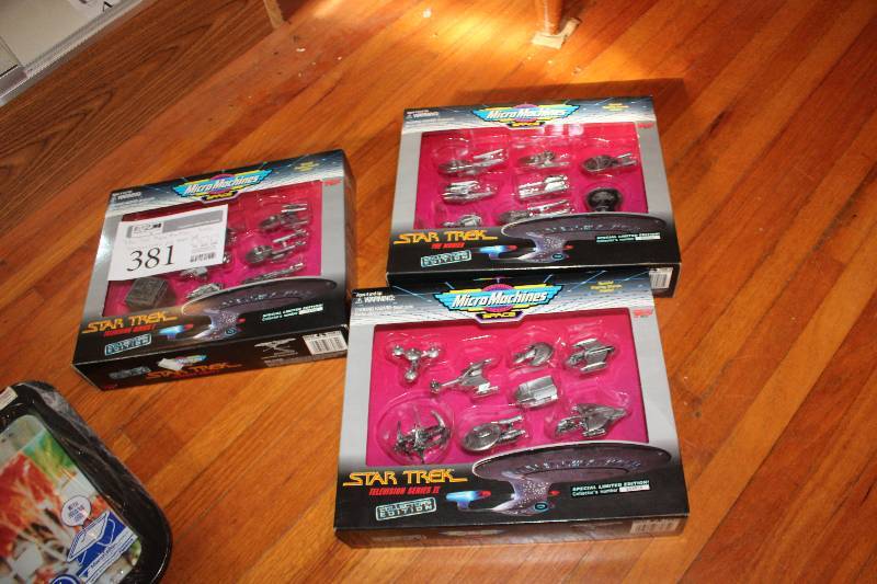 lot 381 image: Lot of (3) Micro Machines Star Trek Action Figure Sets - TV 1, TV 2, Movie
