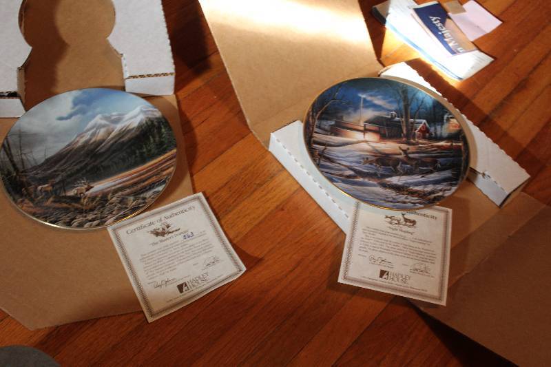 lot 589 image: Lot of (2) Windows To The Wild by Terry Redlin Decorative Collectors Plates w Certificates