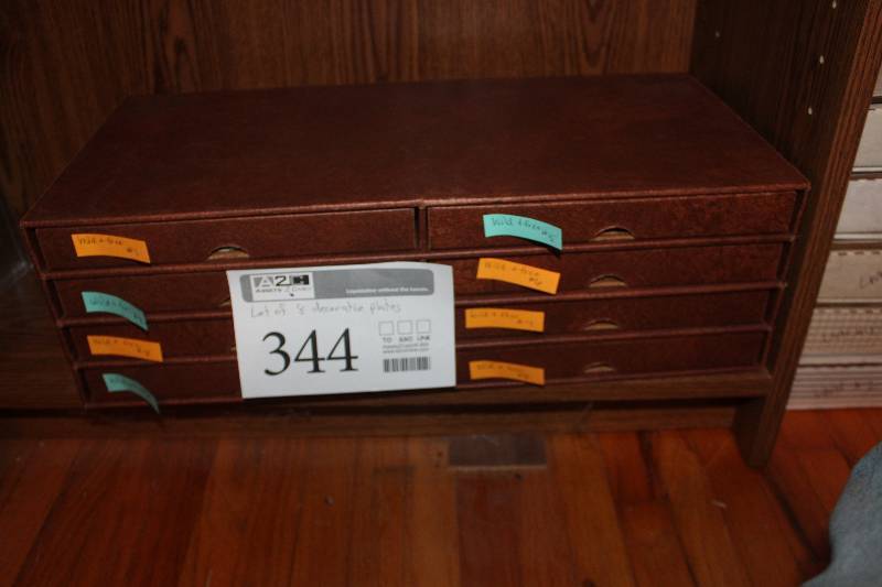 lot 344 image: Lot of (8) Decorative Collectors Plates w Certificates
