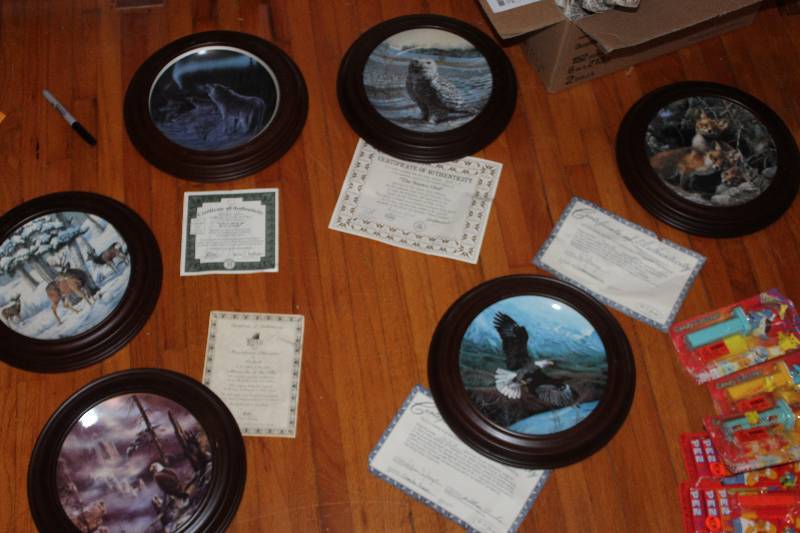lot 347 image: Lot of (6) Decorative Collectors Plates w Certificates