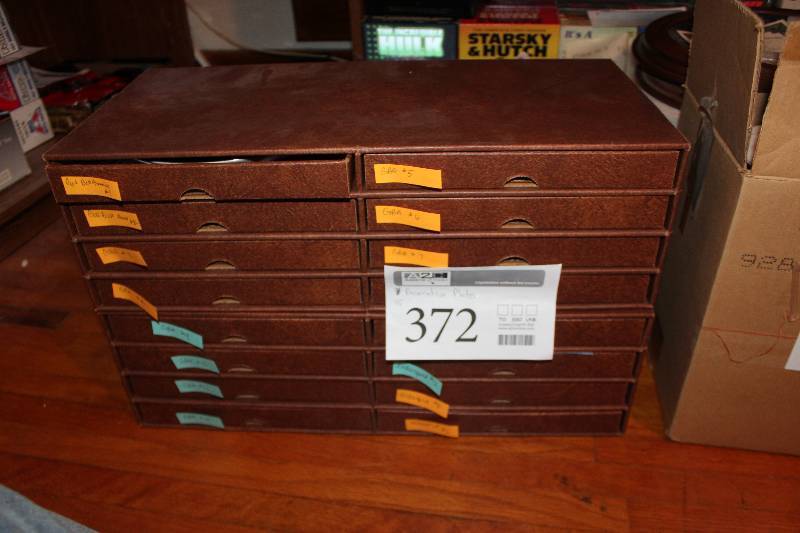 lot 372 image: Lot of (15) Decorative Collectors Plates w Certificates