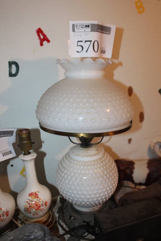 lot 570 image: Table Lamp