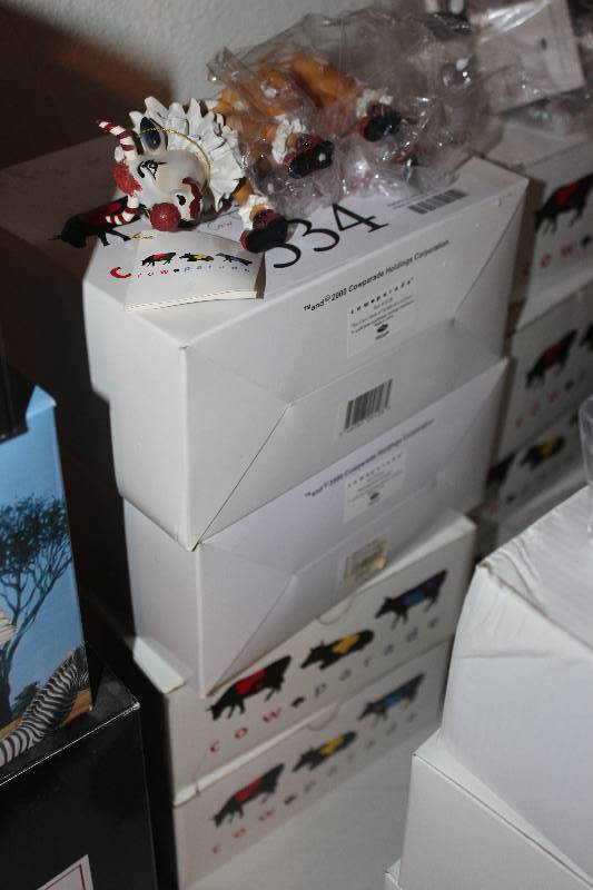 lot 534 image: Lot of (4) Westland Cowparade Figurines