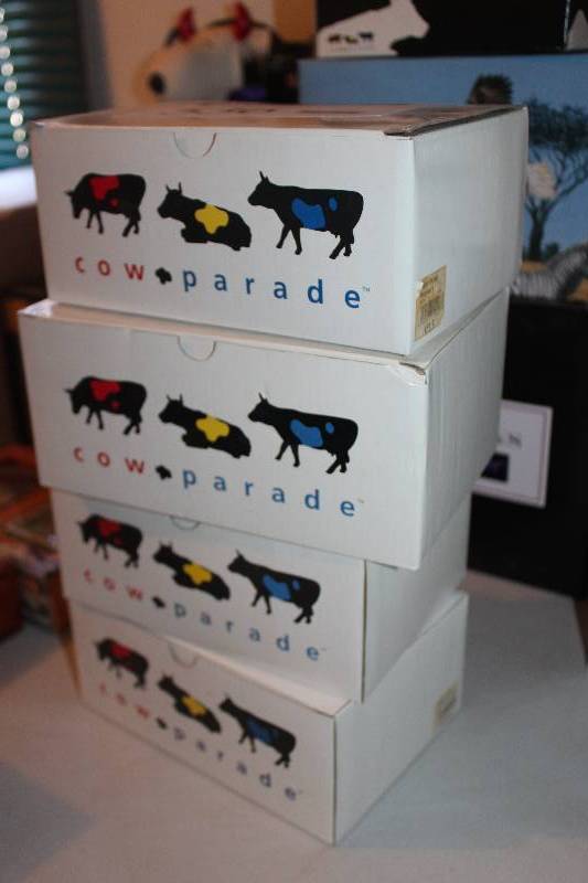 lot 536 image: Lot of (4) Westland Cowparade Figurines