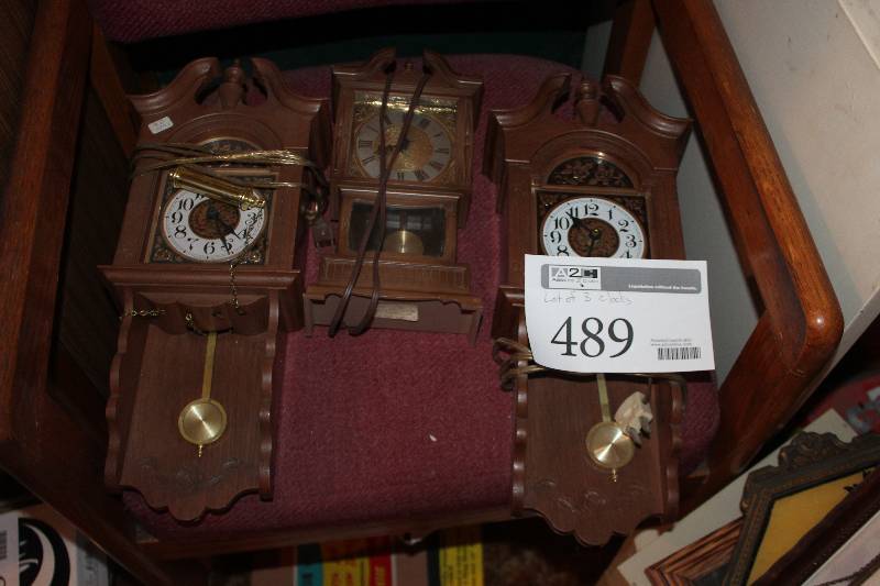 lot 489 image: Lot of (3) Pendulem Wall Clocks