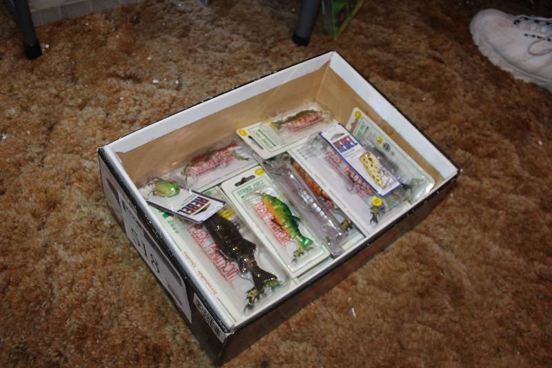 lot 518 image: Fishing Lures