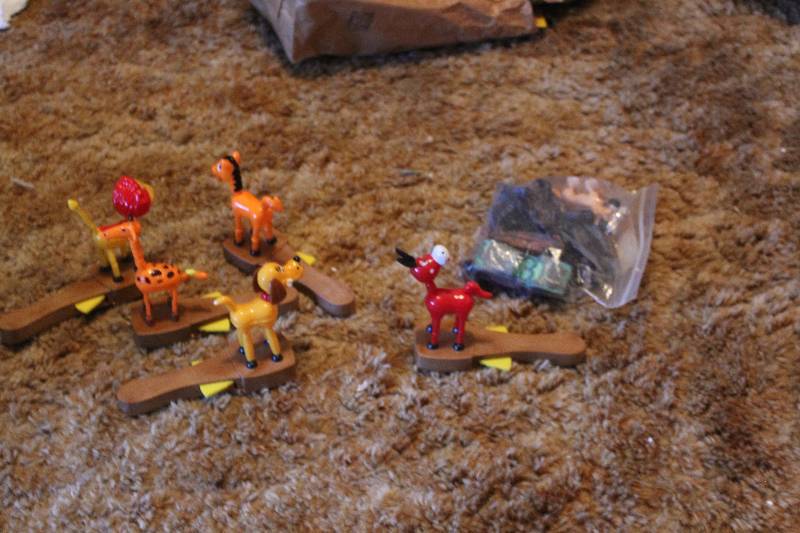 lot 546 image: Vintage Toys - Cars, Pose-able Stick Leg Animals