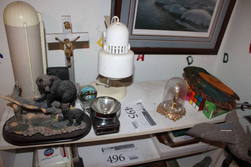 lot 495 image: Table Lamp, Jesus Statue, Bears Figure, Farm Silo, Games, Wall Decorations, Flashlight, And More