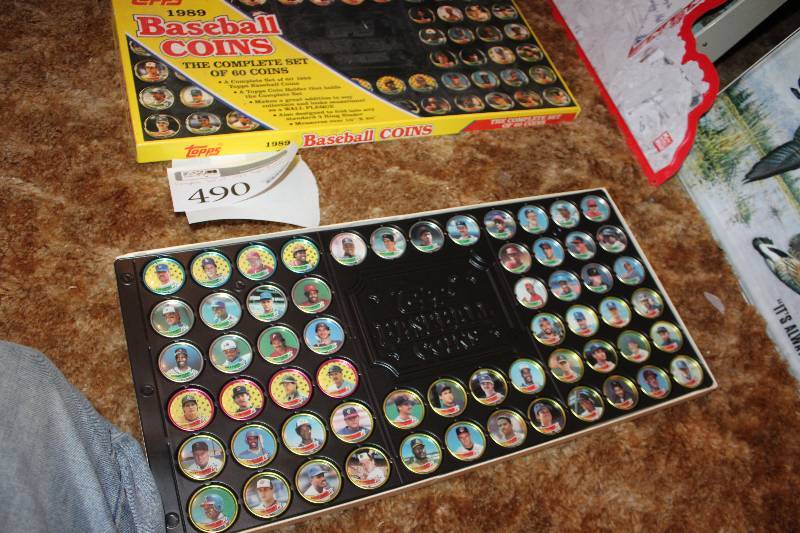 lot 490 image: 1989 Topps Baseball Coins Collection