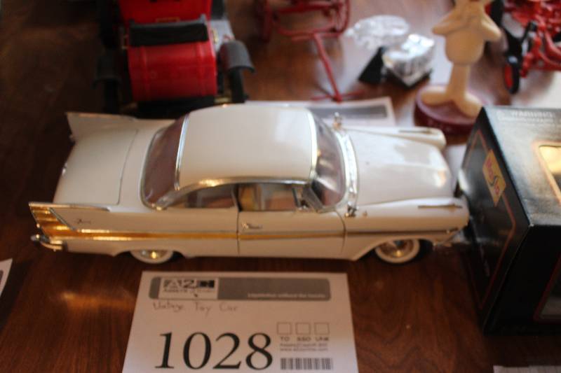 lot 1028 image: Vintage Toy Car