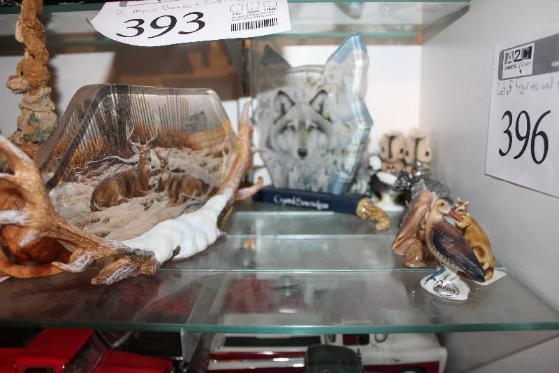 lot 396 image: Table Decorations - Wolf, Deer, Duck, And More