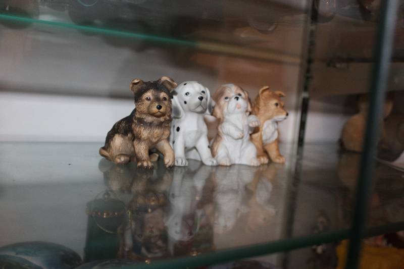 lot 408 image: Lot of (4) Dog Figurines