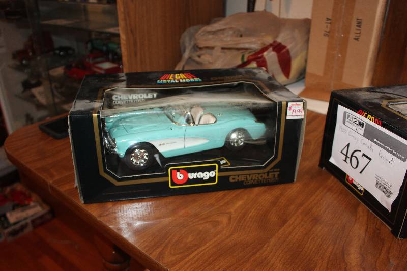lot 466 image: Burago 1957 Chevrolet Corvette 118 Die-Cast Car