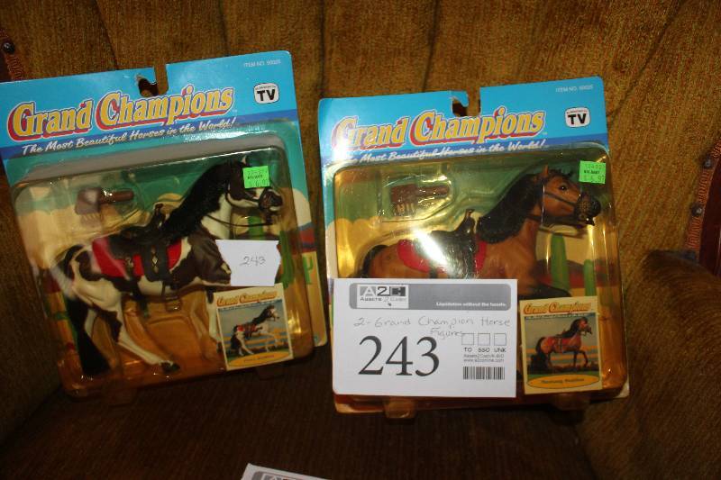 lot 243 image: Lot of (2) Grand Champion Horse Action Figures - Mustang Stallion, Pinto Stallion