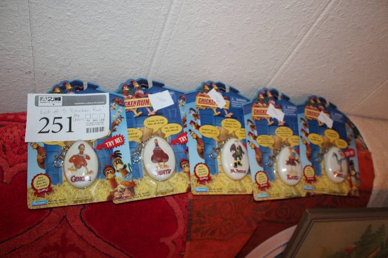 lot 251 image: Lot of (5) Chicken Run Key Chains