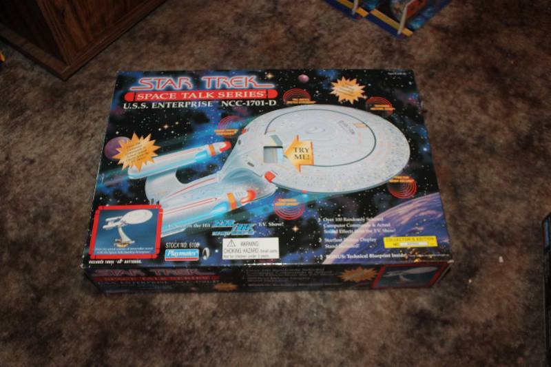 lot 218 image: Star Trek Space Talk Series U.S.S. Enterprise Action Figure