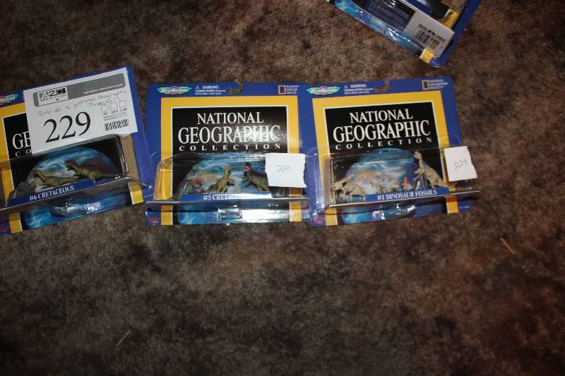 lot 229 image: Lot of (3) National Geographic Dinosaur Action Figures