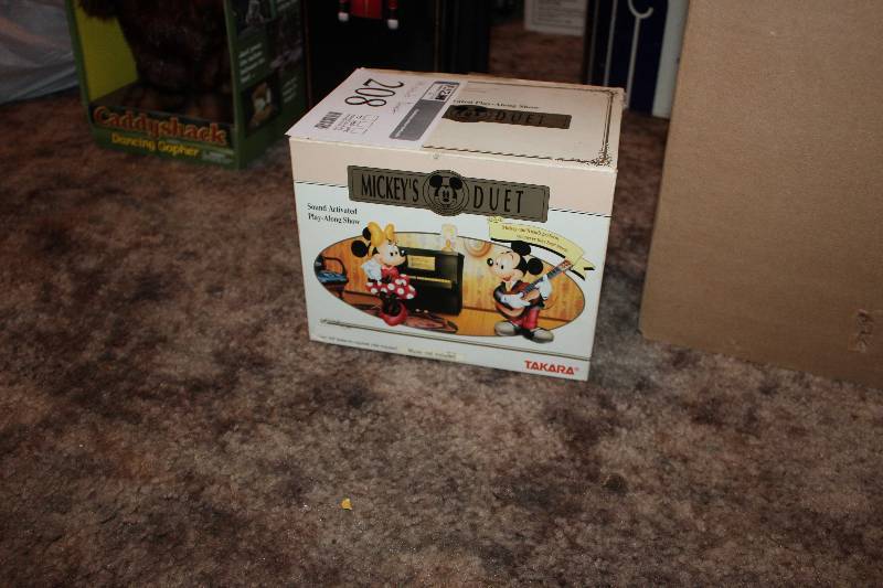 lot 208 image: Mickeys Duet Music Box
