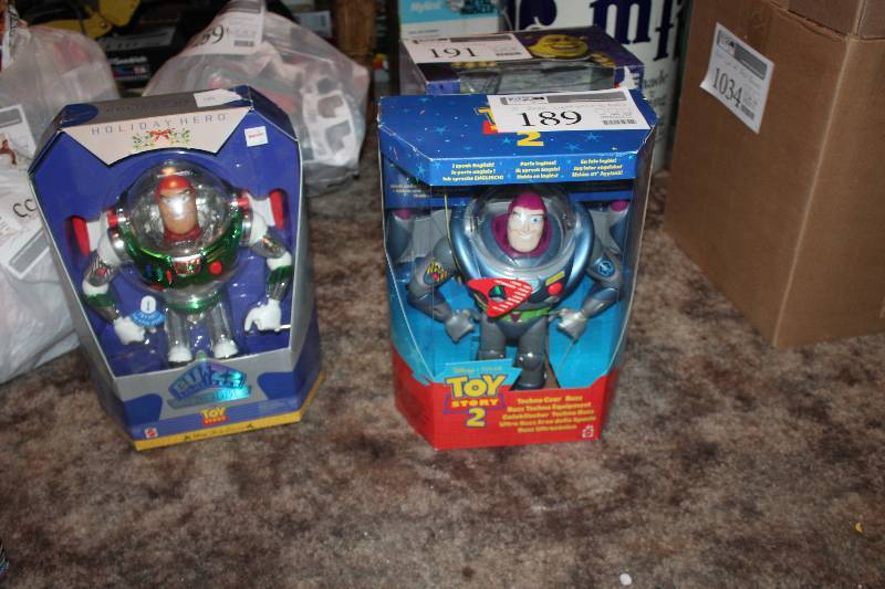 lot 189 image: Lot of (2) Toy Story 2 Buzz Lightyear Action Figures