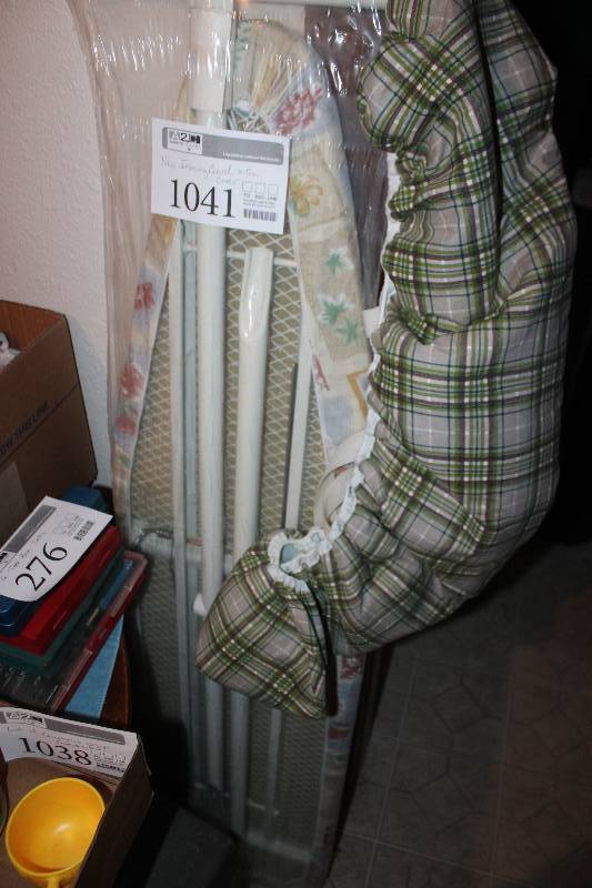 lot 1041 image: Ironing Board w Extra Cover