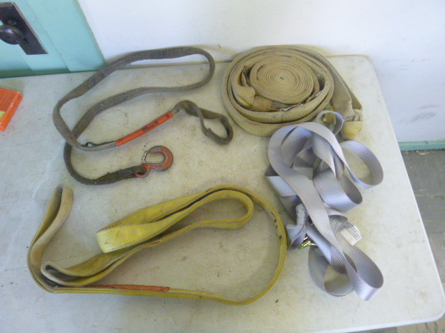 lot 25 image: Miscellaneous Tow Straps