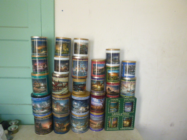 lot 54 image: Lot of Terry Redlin Tins