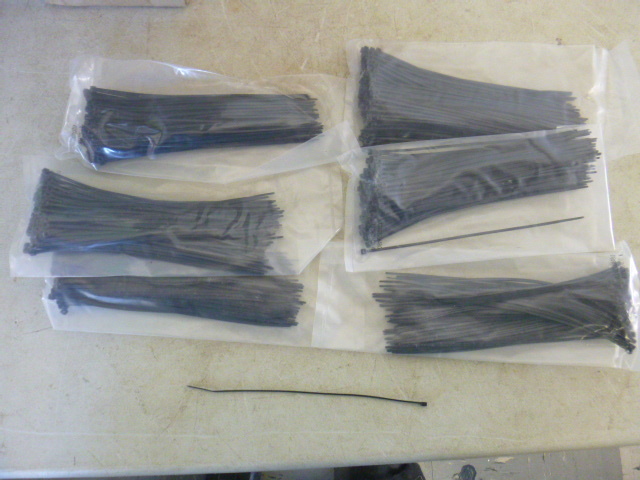 lot 73 image: 6 Bags of Zip Ties