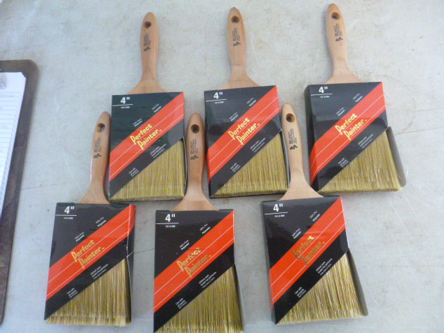 lot 76 image: 6 Polyester Paint Brushes
