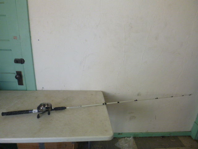 lot 93 image: Animal Planet Rod and Reel
