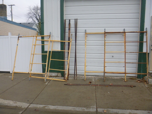 lot 117 image: Scaffolding