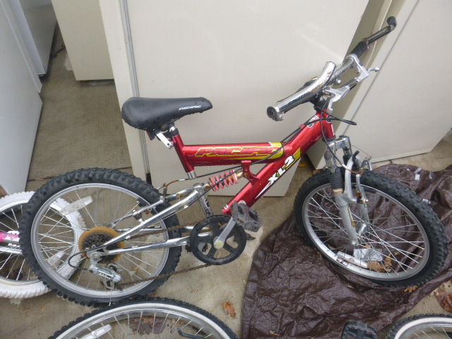 lot 124 image: Pacific XL2 Bicycle