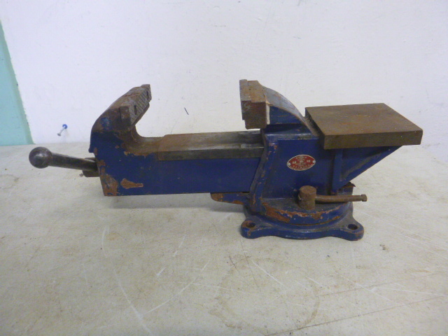 lot 128 image: Mount Tai Bench Vice