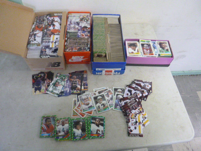 lot 130 image: Miscellaneous Sports Cards