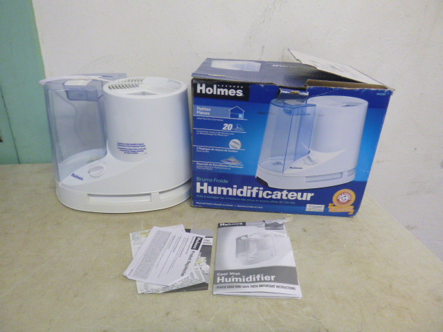 lot 132 image: Holmes Humidificateur
