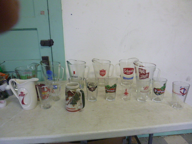 lot 138 image: Miscellaneous Beer Pitchers and Glasses