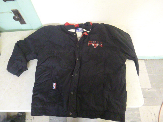 lot 139 image: Chicago Bulls Starter Jacket
