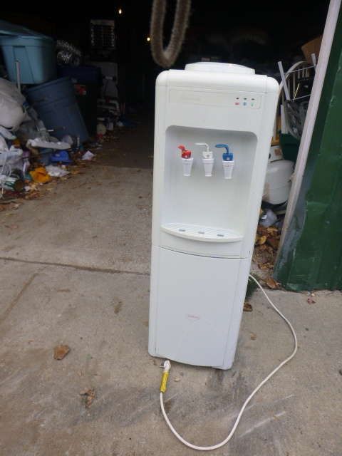 lot 160 image: Sunbeam Water Dispenser