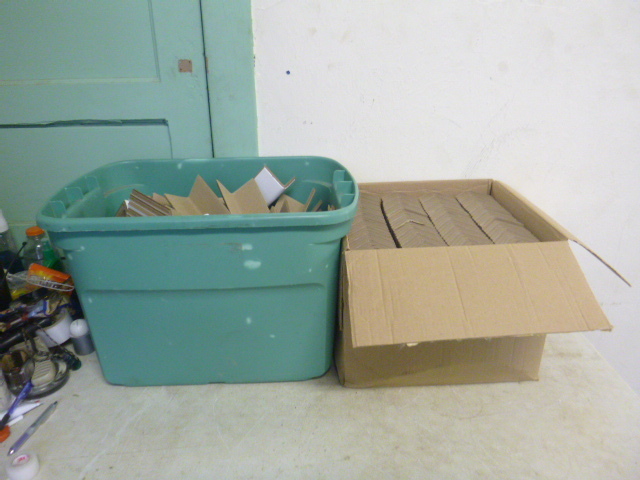 lot 182 image: Cardboard Corner Protectors