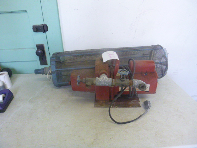 lot 186 image: Red Lion 12 HP Pump