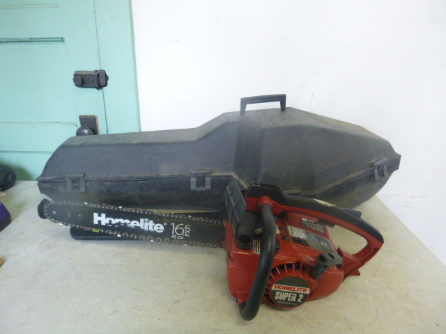 lot 200 image: Homelite 16 Chain Saw